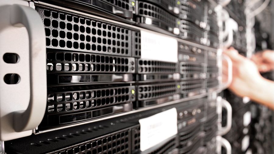 Entdecke, wie du das perfekte Webhosting für deine Kirche oder NGO auswählen kannst. Unser ultimativer Guide zeigt dir Optionen für jedes Budget und alle Bedürfnisse.